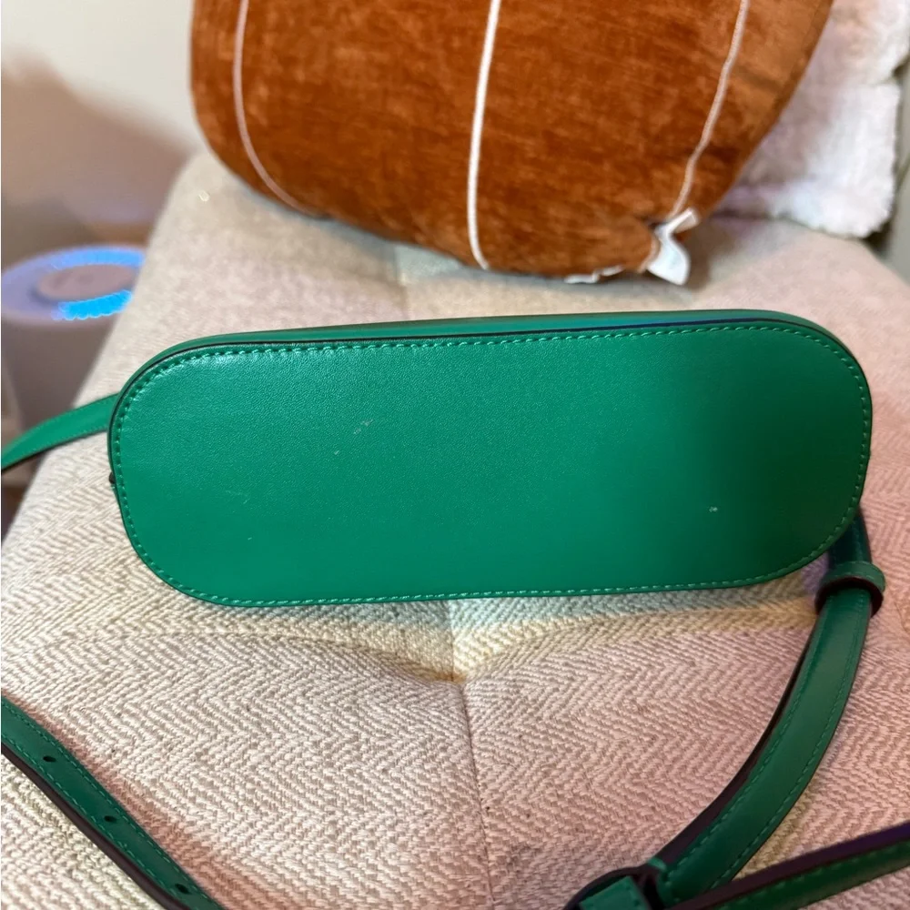 green kate spade crossbody bag 💚 - Picture 3 of 6